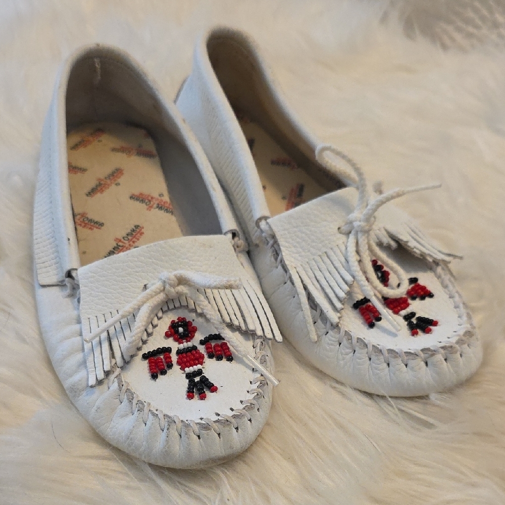 White Minnetonka Moccasins with Red and Black Beading Size 9